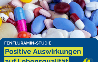 Das Bild zeigt viele unterschiedliche Medikamente in Tabletten- und Kapselnform. Außerdem ist der Text lesen: Fenfluramin-Studie: Positive Auswirkungen auf Lebensqualität