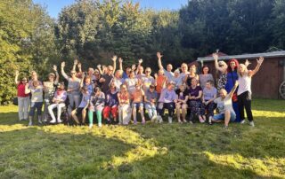 Treffen der erwachsenen Dravets im Oktober 2025